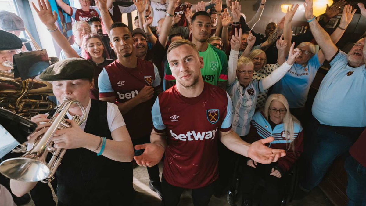 FPL_Saadeddine's tweet photo. 👕 | 🟣⚒️ وست هام يونايتد
• رسميا : أعلن نادي #وست_هام_يونايتد عن الطقم الأساسي للفريق لموسم 2023 - 2024 🫧 ✅
#FPL
#FPLCommunity
#new_kit https://t.co/z7u7itic9M