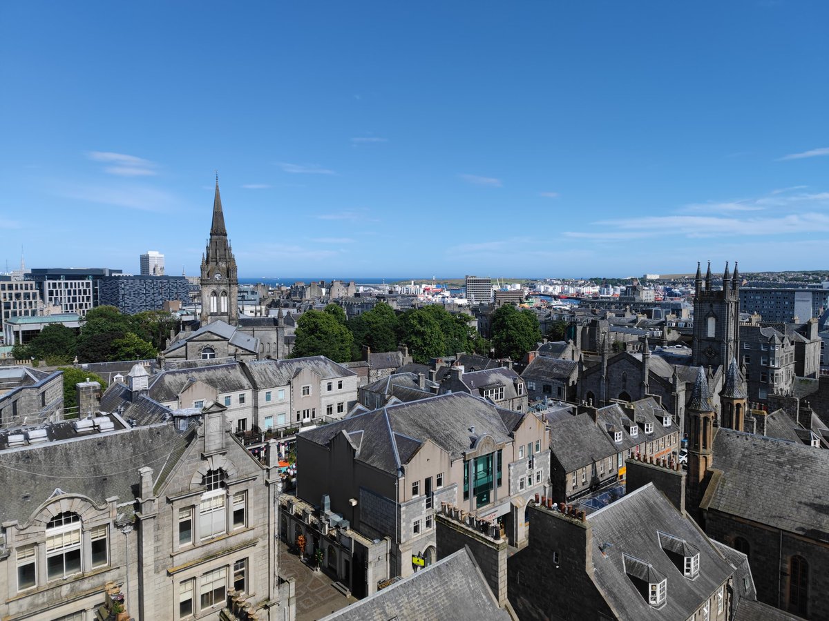 KiltTilter's tweet photo. Standing on one of the highest points in #Aberdeen Enjoying the view, but windy #welcometoScotland https://t.co/6GOHYSt5H2