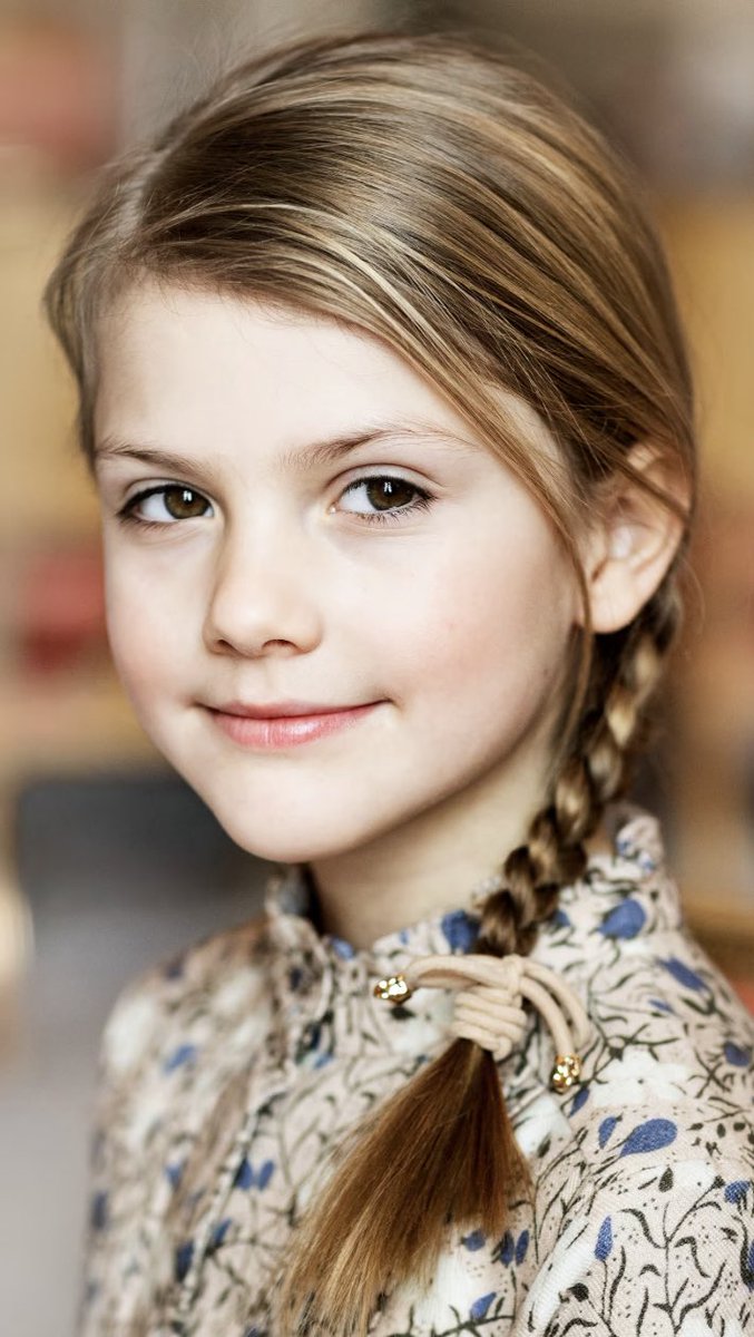 BREAKING NEWS:
Erdogan: Turkiet släpper in Sverige i Nato om jag får gifta mig med prinsessan Estelle.