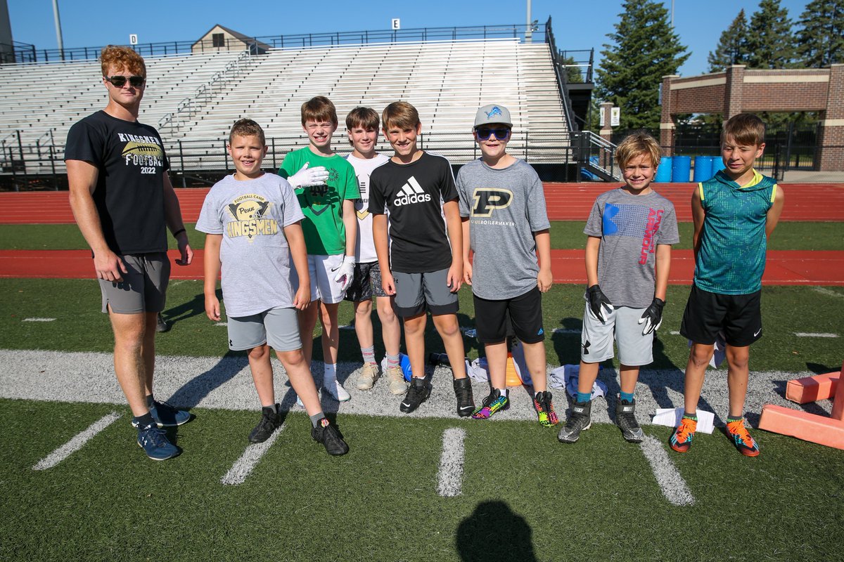 Camps are resuming this week after a well-deserved week off. Campers and coaches are hitting the gridiron with football season just weeks away, take a look! 🏈🏈🏈 #PHMExcellence