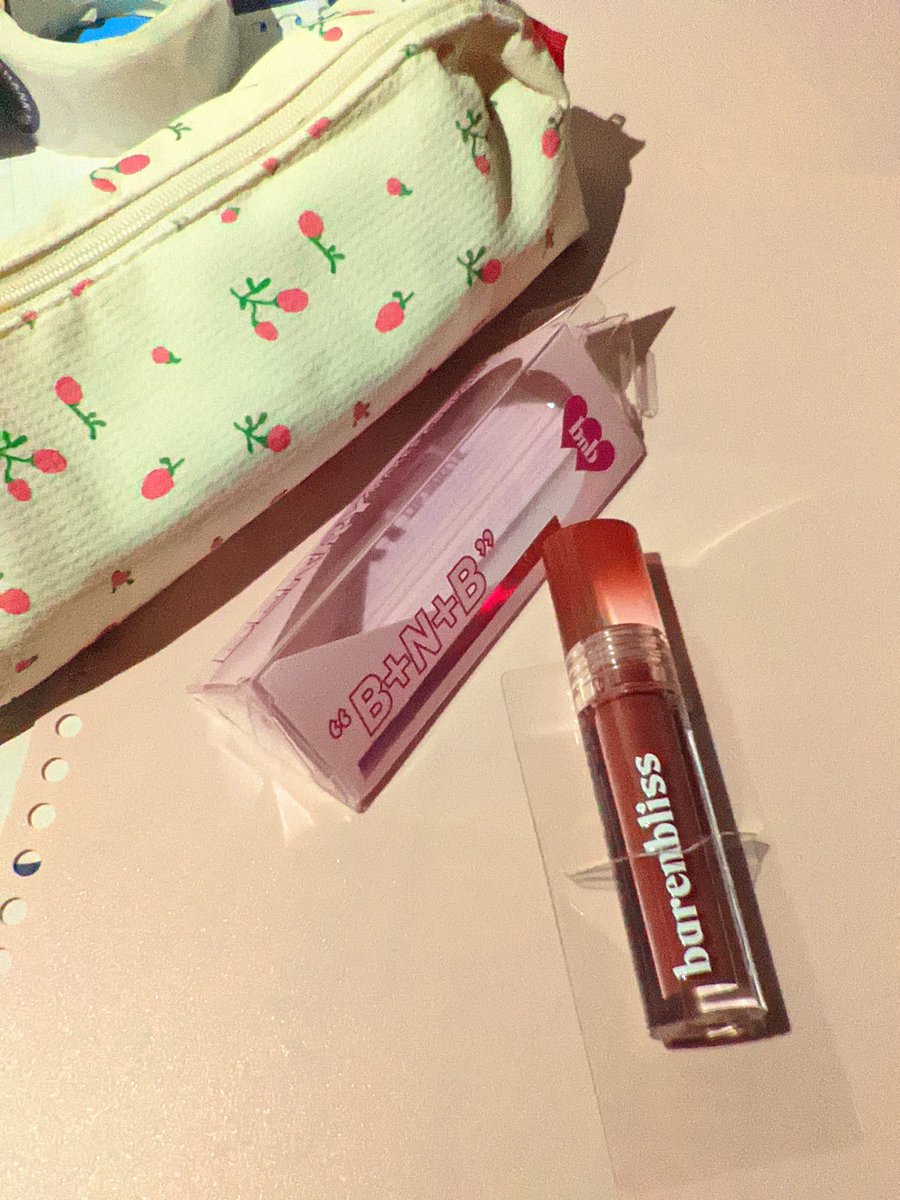 pacarnya sepupuku lucu banget ngasih kado SENANG SKLII 💃🏻💃🏻💃🏻