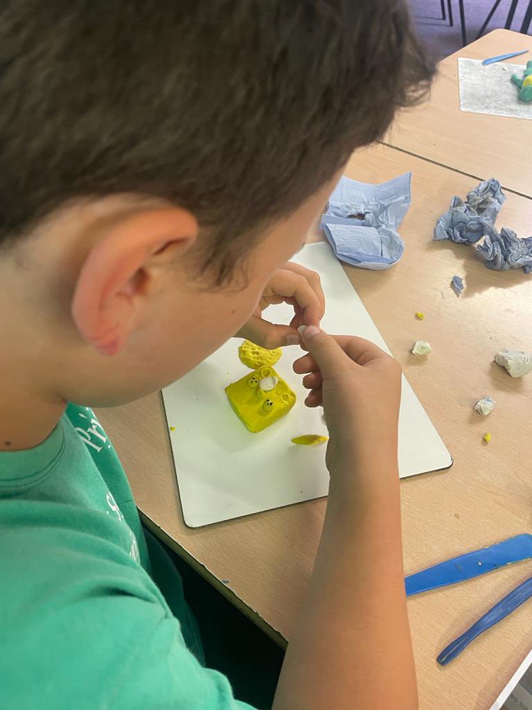 DSJ_Year4's tweet photo. We started our clay models today working on the base. A great job Year 4! Well done! https://t.co/5gWb4iscCv