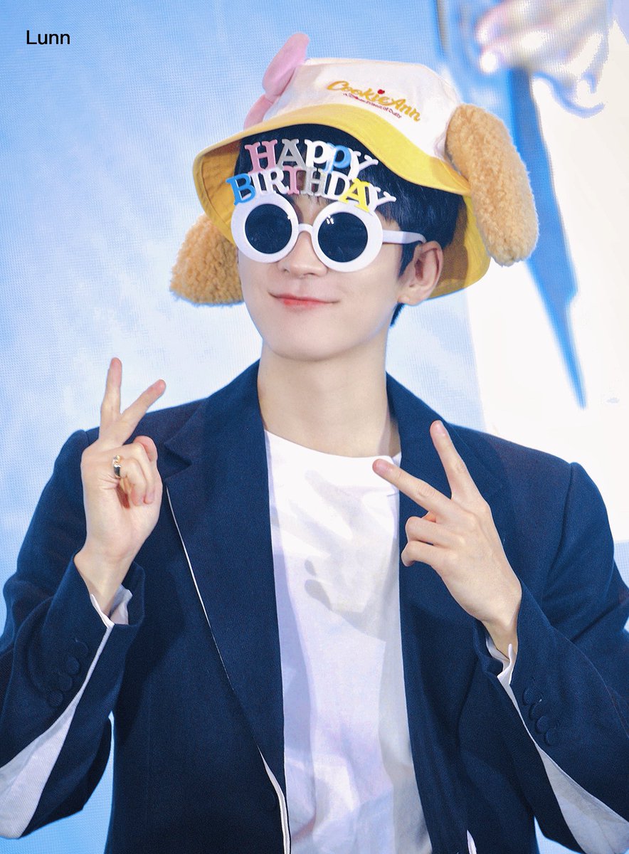 wonubliss's tweet photo. happy birthday in advance wons 🥳 https://t.co/hPy40X4Whk