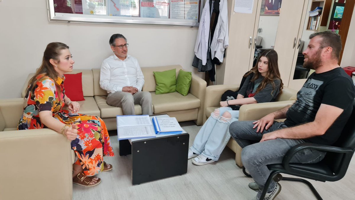 İlçe Müdürümüz Sn. Muhammet Fatih Çepni, #LGS Tercih danışmanlığı süresince öğrencilere ilgi ve yetenekleri doğrultusunda bir üst öğrenim kuruma geçişlerinde yapılan rehberlik çalışmalarını yerinde inceleyerek öğrenci ve velilerimizle bir araya geldi.

<a href="/Yusuf__Tekin/">Yusuf Tekin</a> <a href="/cepni6144/">M.Fatih Çepni</a>