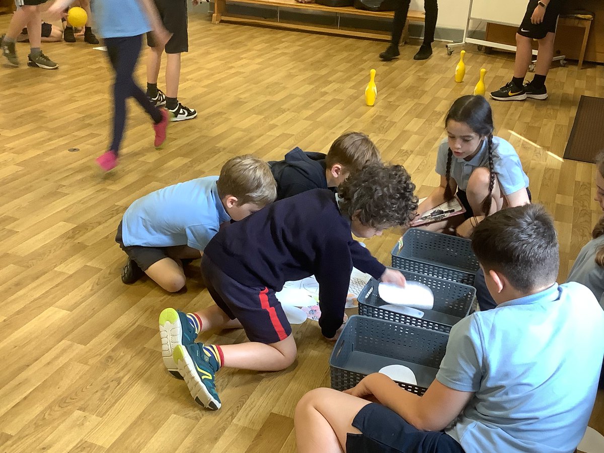 CosgrovePrimary's tweet photo. Class 3 are in full flow leading Class 1 in their Maths activities.
We’ve got problem solving, finding all possibilities and systematic working.
Not bad for Monday Morning Maths Mayhem!
#MakingMemories #cosgroveFamily #MathsinSchool #MathsMorning #MakingMathsFun https://t.co/KMwbV2N3dX