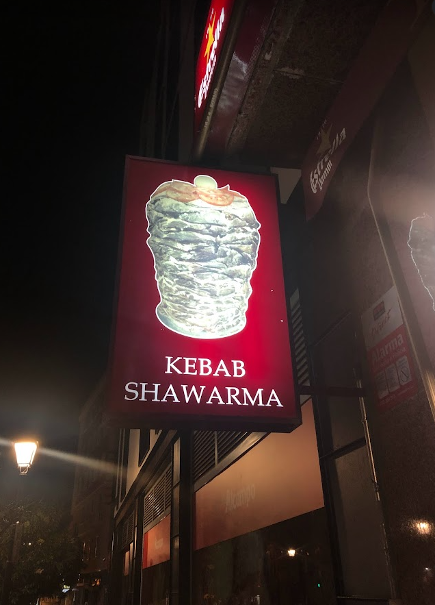 _freeman35g's tweet photo. 🥙 KEBAB TOUR 4 #KT4 🥙
Por primera vez en la historia de la Kebab Tour, recorro media península ibérica para probar el supuestamente mejor kebab de Madrid.
Tras recorrer 600KM, veremos si mereció la pena.
"Yunie Kebab", Madrid
Hilo. https://t.co/0jeRF09tsJ