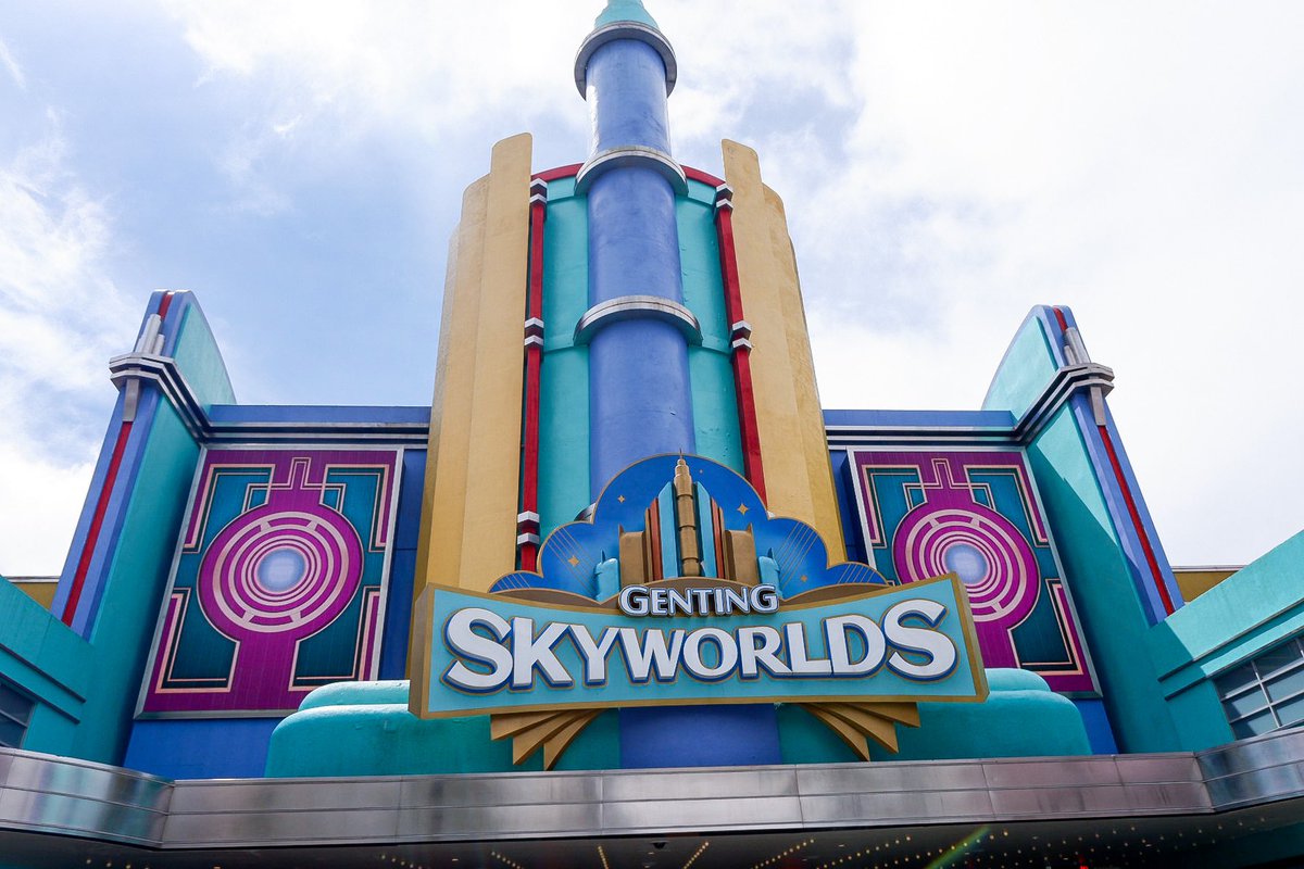 Q_cupid's tweet photo. 🎢🎡 #รีวิว สวนสนุกของมาเลเซีย Genting SkyWorlds ก็ไม่แย่นะทุกคน เครื่องเล่นสนุกเยอะมากๆ มีตีมหนัง+การ์ตูนแบบ Ice Age, Epic,Robots, Planet of the Apes, Night at the museum คือเล่นยังไงให้ครบเอางี้ดีกว่า แล้วด้วยความที่สวนสนุกนางอยู่บนเขาอะ อากาศข้างบนเลยหนาวมากแบบงง  55555555 https://t.co/tW2pIVI7J7