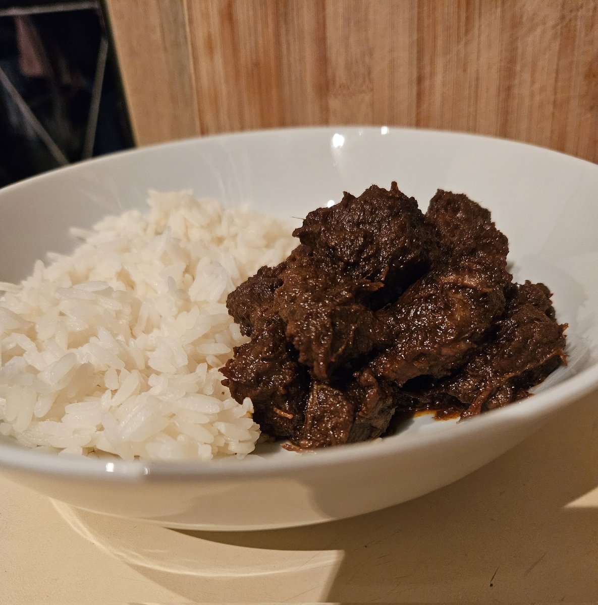MixtUpMixy's tweet photo. #BeefRendang turned out *amahzing* ๐คค
4 and a half hours low and slow braising, the beef was so tender it literally melted.
#ComputeCanCook https://t.co/y1QPOiv6ag