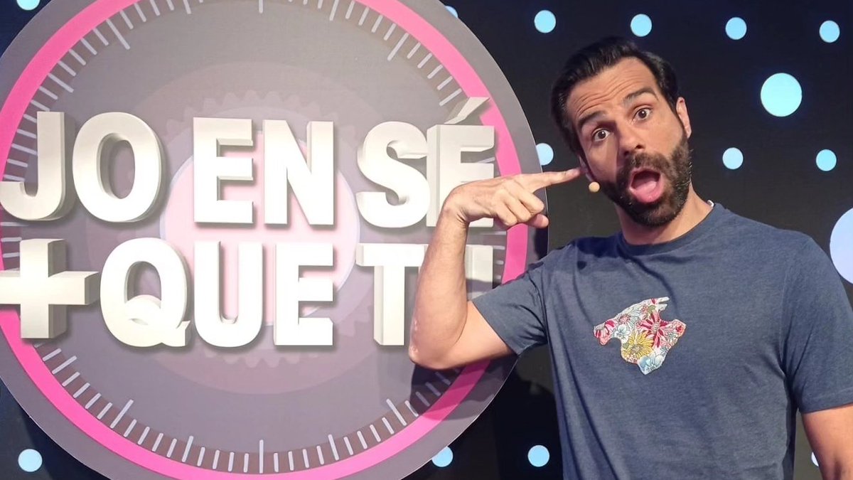 JoEnSeMesIB3's tweet photo. Aquesta setmana serà GROS‼️ Ens acompanyen #TheHawaians i #ZPR per fer la competència als #BonsCops i RIURE MOLTÍSSIM 💥

Ho passareu genial 🙌🏻

Vos esperam cada vespre a @IB3 a les 21:30 h. 📺 https://t.co/j2psYnRdVo