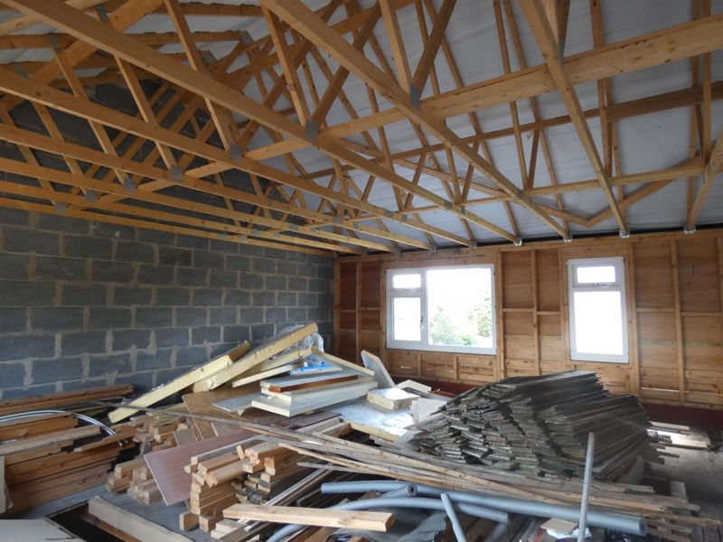 * FRECKLETON *

🌟 Undergone a Partial Renovation
🌟 Much Sought after Village of Freckleton
🌟 Beautifully Maintained Gardens
🌟 A Horse Shoe Driveway that Provides Ample Off Road Parking

Call us now on 01772 633399 or head online to find out more!
💻 ow.ly/GqS750NUBFs