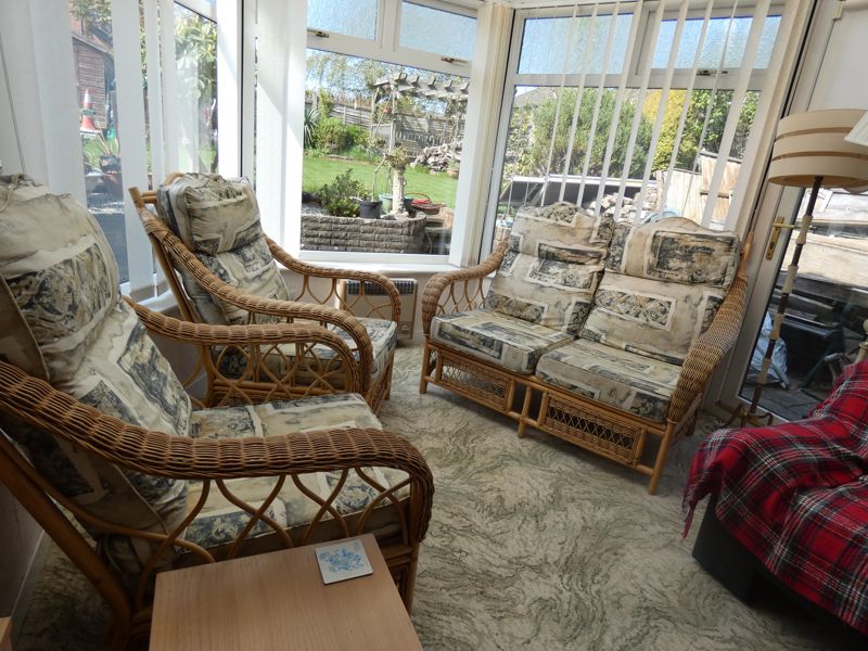 tempoestates's tweet photo. * FRECKLETON *

🌟 Undergone a Partial Renovation
🌟 Much Sought after Village of Freckleton
🌟 Beautifully Maintained Gardens
🌟 A Horse Shoe Driveway that Provides Ample Off Road Parking

Call us now on 01772 633399 or head online to find out more!
💻 https://t.co/pzgHDhRkuA https://t.co/j4aAhu05s3