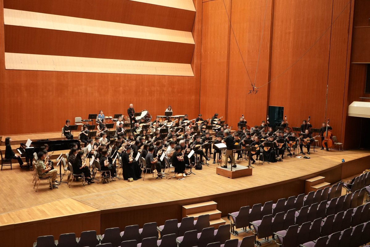 poco_mandolin's tweet photo. 昨日のPOCO2023は806名のお客様にご来場いただきました!
荒天の中遠方からいらっしゃった方も多く、本当に感謝いたします。
アンケートによるとTwitter見て来ていただいた方もいるようで、担当としてとても嬉しく思います。これからもよろしくお願いします🙏
(1,2枚目の写真は当日リハ)
#POCO2023 https://t.co/QgsbQZv9YF
