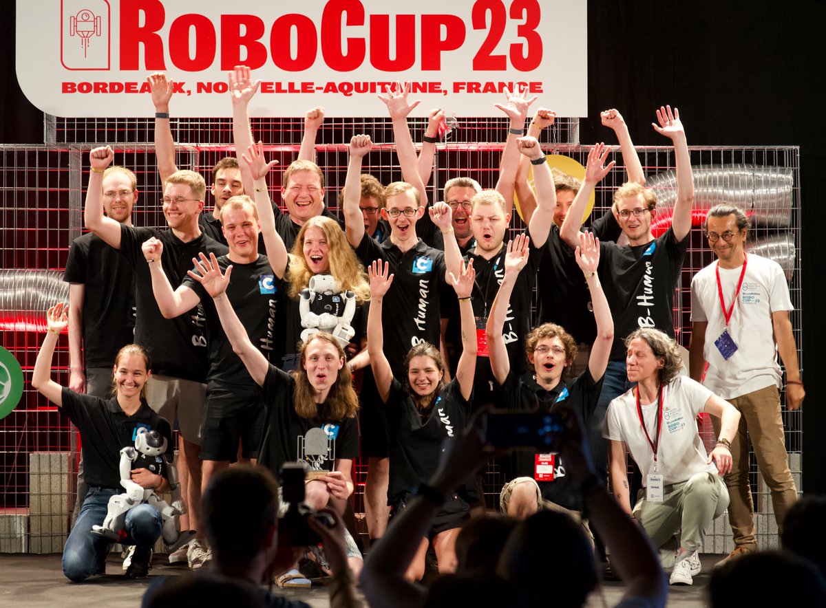Award ceremony. This year, we won the competition with a total goal difference of 76:0 as well as the Technical Challenge with a score of 74.5 out of 75 possible points. All details here: spl.robocup.org/results-2023/ #RoboCup23 #robocup #robots #unibremen #dfki #robocupspl #winners
