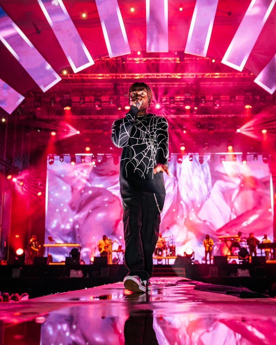 ckay_yo's tweet photo. First show in Romania was a BIG vibe! 🇷🇴🥀🕸️ https://t.co/arbR2uUKRs