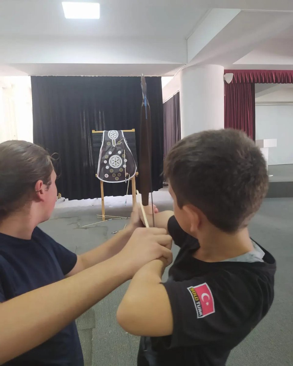 Yaz spor etkinliklerinde bir haftayı geride bıraktık. 
Sancaktepe, Kağıthane, Ataşehir, Üsküdar ve Eyüp'te yapılan etkinliklerimizden kareler...

#okçuluk #spor #izcilik #yazokuluetkinlikleri