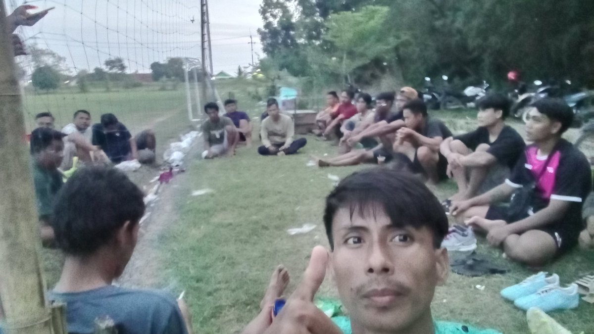 Alanrah98081457's tweet image. Enjoy To spirit PSBK KEDONGDONG ⚽👍🙂
#PSBK
@SahabatCirebon