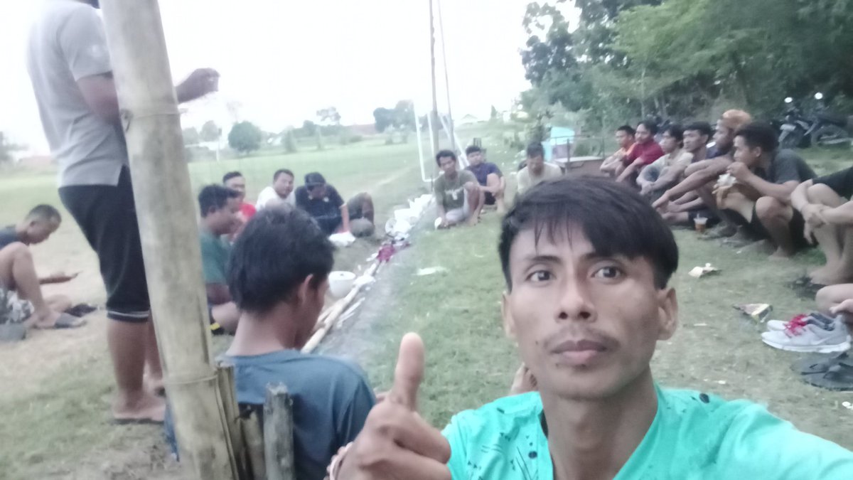 Alanrah98081457's tweet image. Enjoy To spirit PSBK KEDONGDONG ⚽👍🙂
#PSBK
@SahabatCirebon