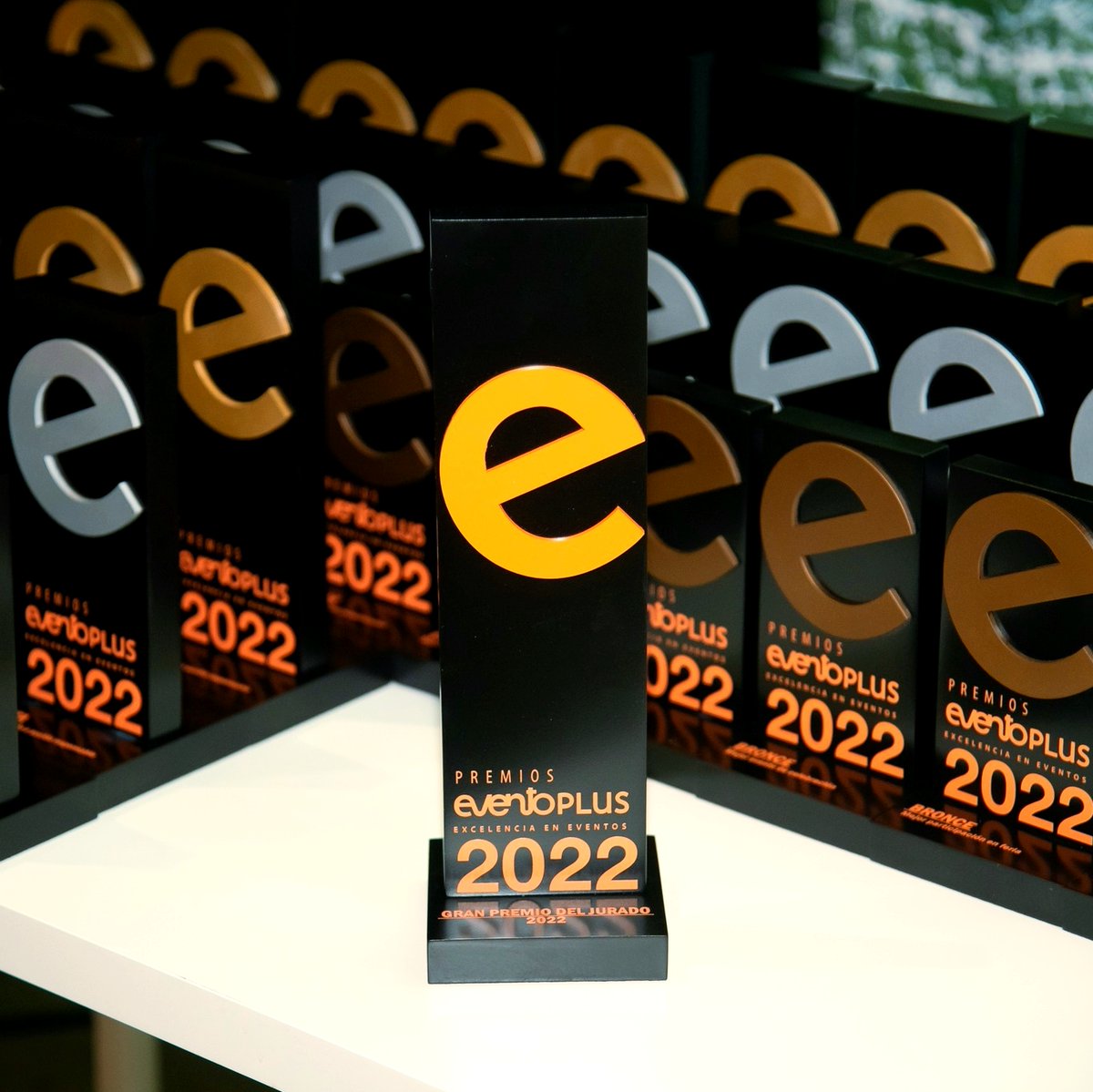 eventmanager_es's tweet photo. 🏆️ Llévate a casa el premio más prestigioso en la 18ª edición de los #Premioseventoplus del @grupoeventoplus, en el cual Olga Álvarez, Communications &amp; Events Manager de Alpega Group y vicepresidenta de la EMA será miembro del jurado.
👉🏻 https://t.co/U4bR3O9ZRR https://t.co/HajqxtKQVa