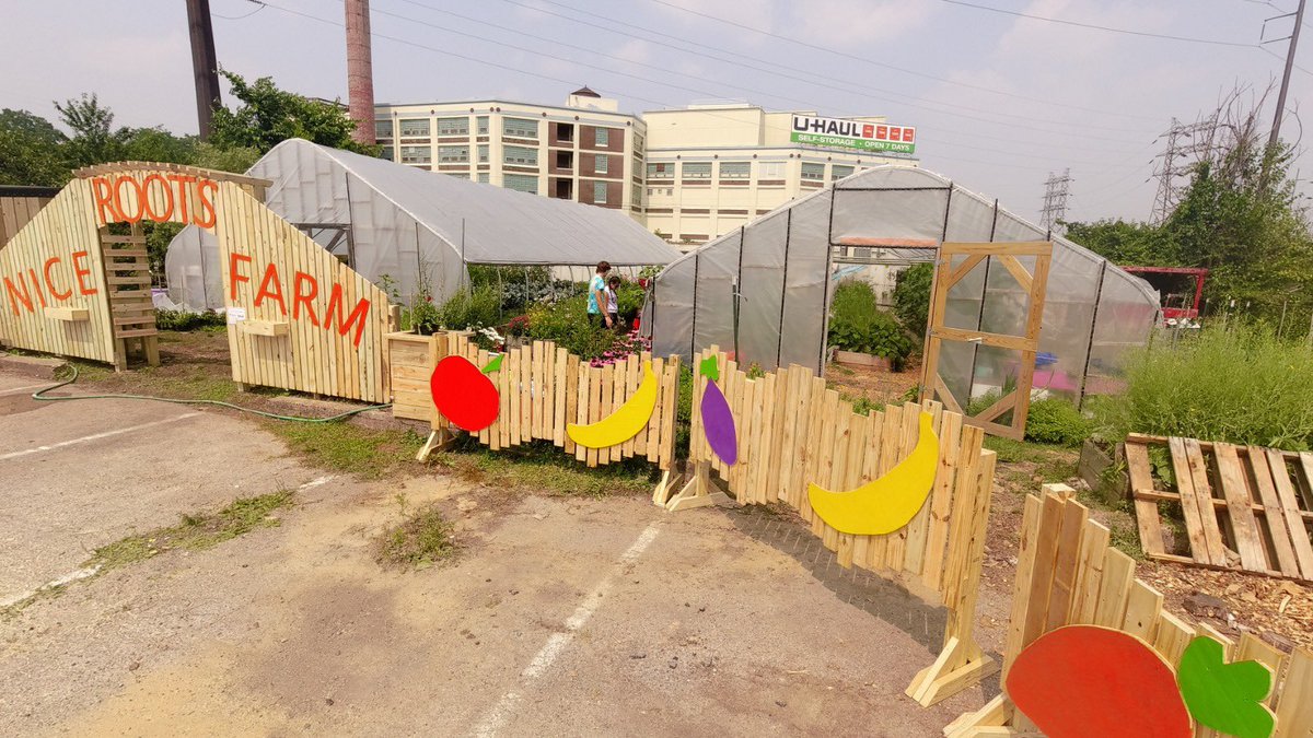 Splash_Projects's tweet photo. Not bad for a day’s work! @Wharton
#splashprojects #communitygarden #csr https://t.co/yZ73LZXOxG