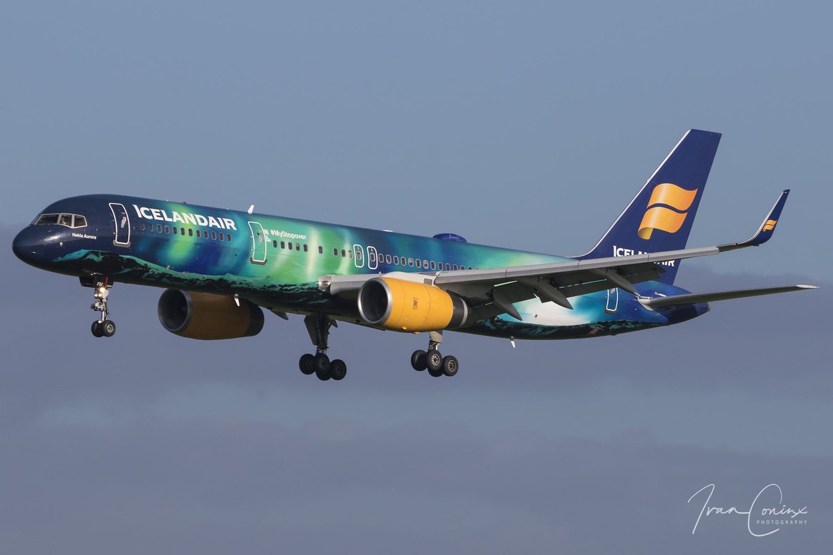ivanconinx's tweet photo. After being stored in Iceland for more than eight months, it’s good to see that @Icelandair has put the magnificent B752 TF-FIU ‘Hekla Aurora’ back into service today with flights to London and New York 🇮🇸🛫🛬🇬🇧🛫🛬🇮🇸🛫🛬🇺🇸 #icelandair #heklaaurora #mystopover #avgeek https://t.co/Ckg31KUxvh