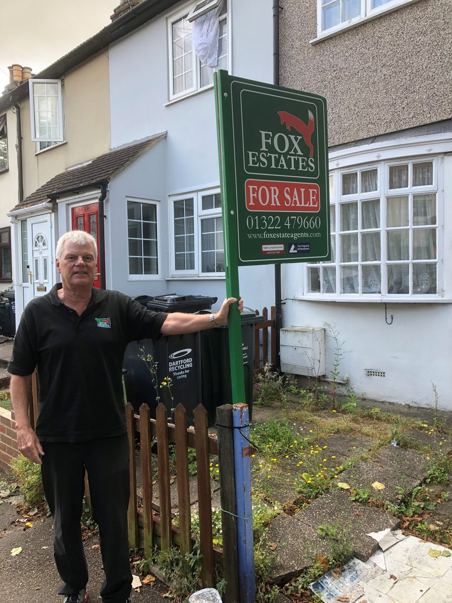 A house with potential in #dartford. please contact #foxestates for more information.