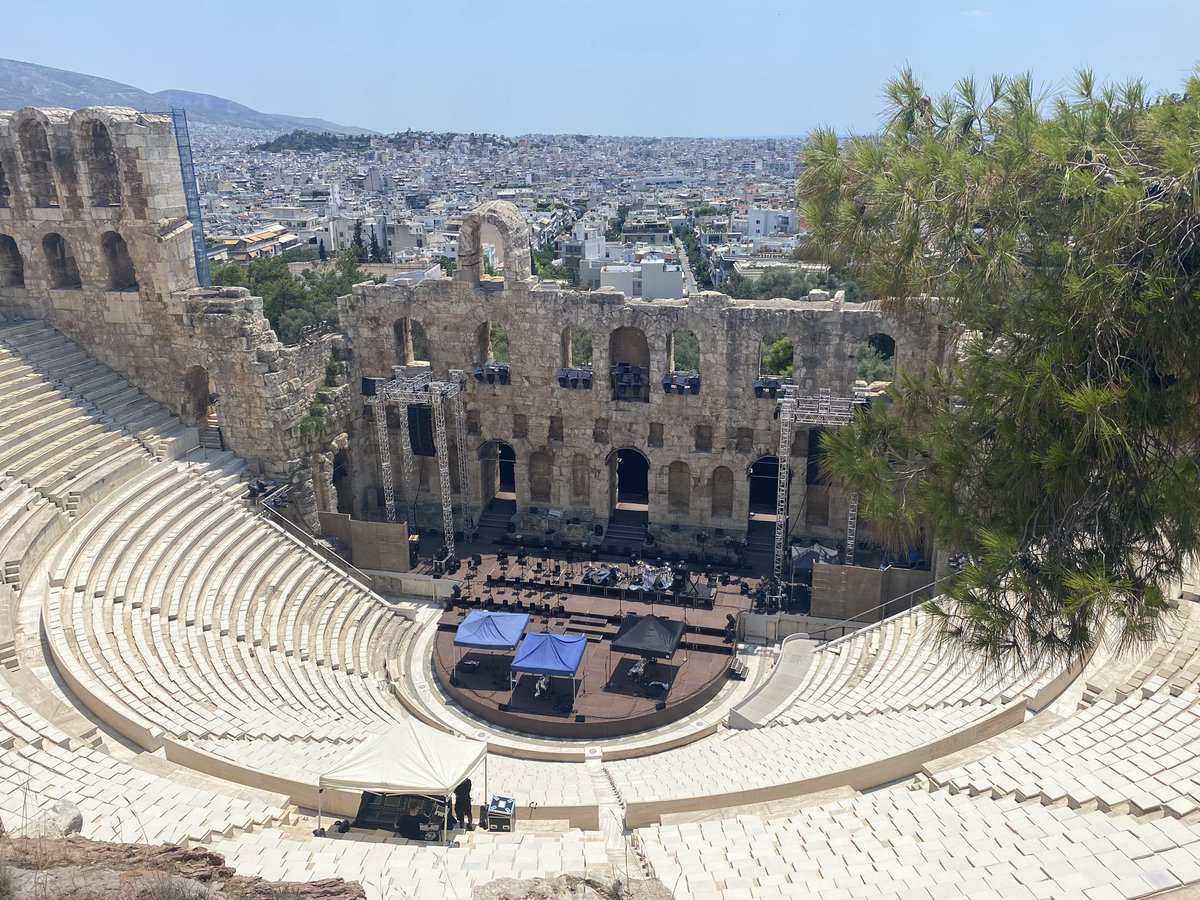 SharonWoolley1's tweet photo. @wearejames @RealTimBooth beyond excited for this tonight! #NBL https://t.co/zXe2BQcWhB