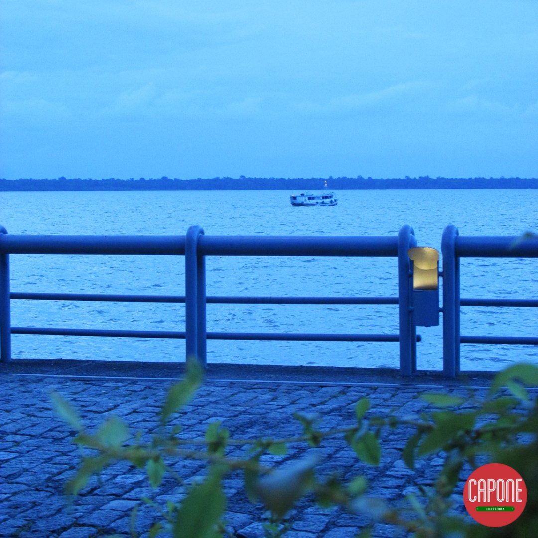 CaponeRistorant's tweet photo. Desfrute de um cardápio exclusivo e da vista deslumbrante da baía no Capone. Visite-nos para um almoço ou jantar incriveis. https://t.co/nAeqN4hSZr