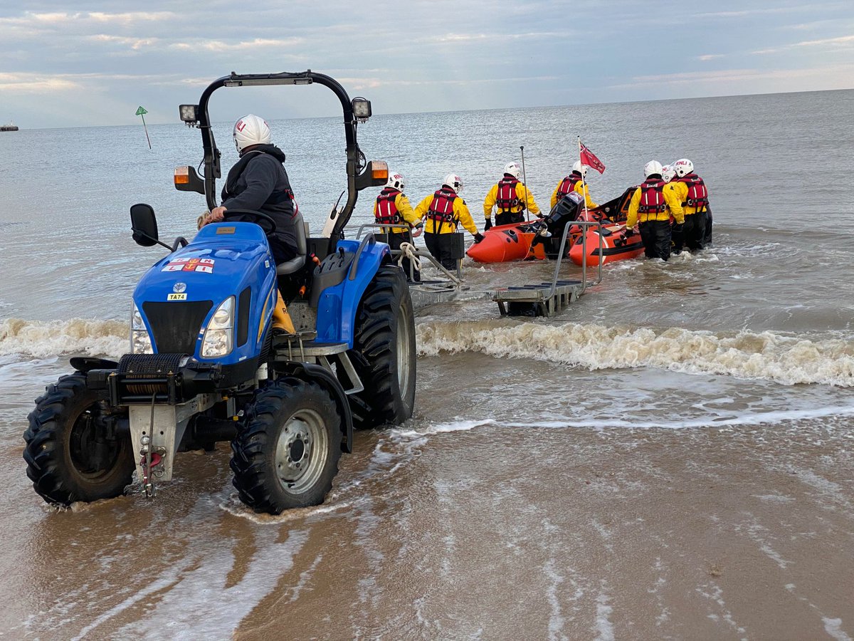 Did you see our D-Class lifeboat launch on Saturday afternoon? Read all about it here: bit.ly/46Km2xd #RNLI #Clacton #SavingLivesAtSea #BeenOnAShout