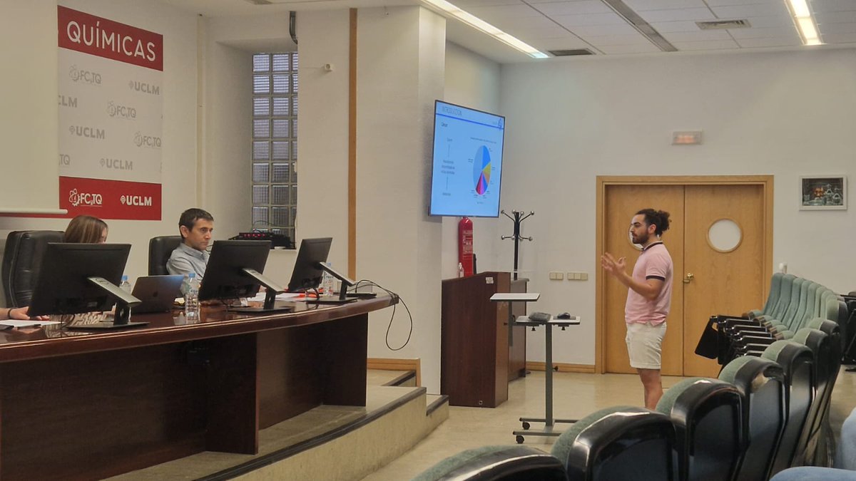 quicap_lab's tweet photo. Last week our students Jose and @ferakajafe defended their TFG with very good results. Congratulations and good luck in your new stage! 🍀😉 https://t.co/BhSKheprh2
