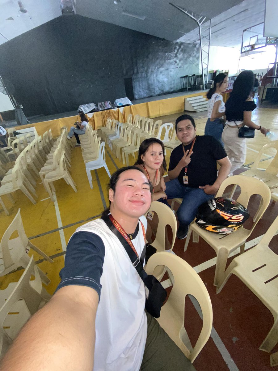 xanniemurillo's tweet photo. Got our ID's 🫰 Officially Enrolled ❤️
#GoforGoals #WorkingStudent💪 https://t.co/sLav0OUsg2