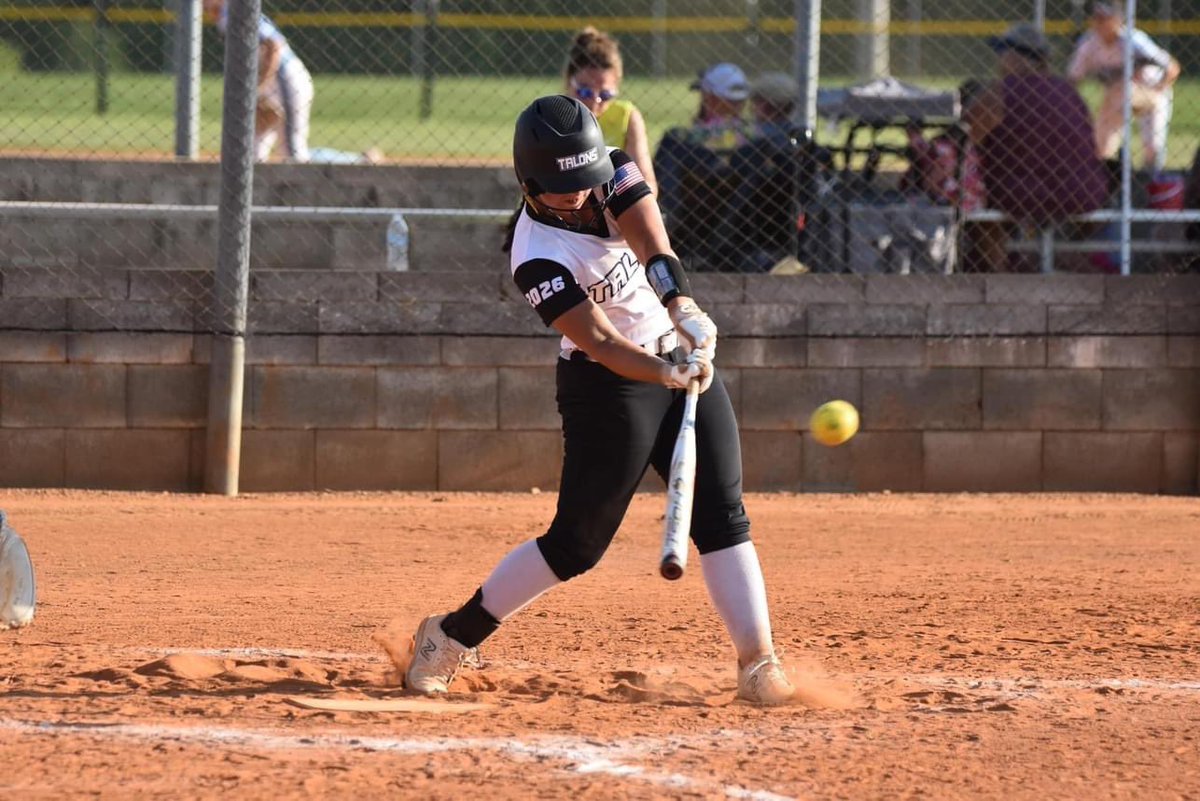 cardinal_lady's tweet photo. Mayfield’s own @Lexfeagin and Maddie Massey playing in the USSSA National tournament in Nashville over the July 4th week helping the Talons 07 team place 5th out of 34 teams! Both girls played outstanding and showed what Mayfield Softball is all about! https://t.co/mdqElnHvHp