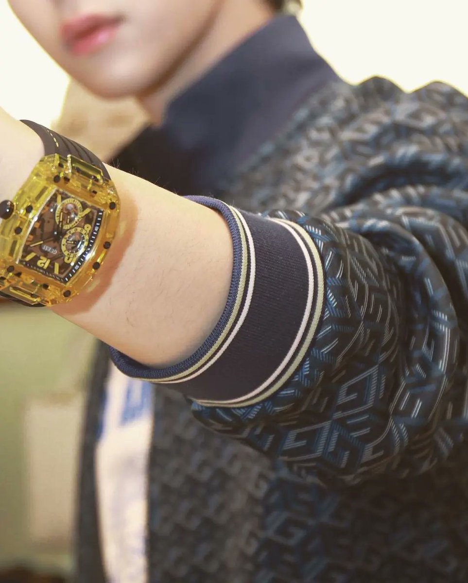 Ban_Bbasroom's tweet image. มาจ้าแมะๆ
พบกับ GUESS Accessories สาขาใหม่ พร้อมจัดเต็มกับ New Collection กระเป๋า นาฬิกา และเครื่องประดับ ดีไซน์สุดเฉี่ยวถูกใจสายแฟตัวท็อปแน่นอน! 

ชั้น 1 Central Westgate 
Line Official &amp;gt;&amp;gt; @guessthailand

#guessthailand #loveguessthailand
#บาสเด็กอ้วนที่แท้จริง @basjtr