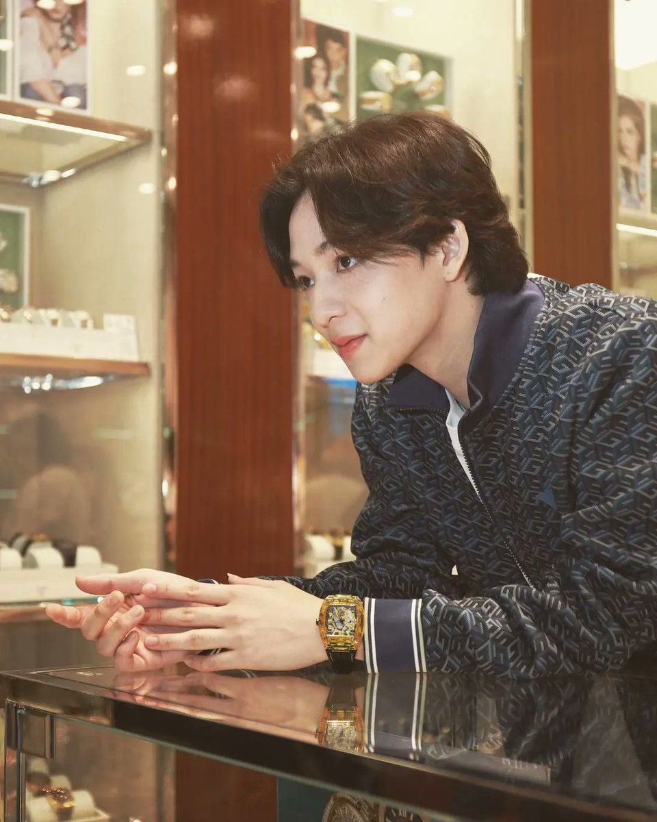 Ban_Bbasroom's tweet image. มาจ้าแมะๆ
พบกับ GUESS Accessories สาขาใหม่ พร้อมจัดเต็มกับ New Collection กระเป๋า นาฬิกา และเครื่องประดับ ดีไซน์สุดเฉี่ยวถูกใจสายแฟตัวท็อปแน่นอน! 

ชั้น 1 Central Westgate 
Line Official &amp;gt;&amp;gt; @guessthailand

#guessthailand #loveguessthailand
#บาสเด็กอ้วนที่แท้จริง @basjtr