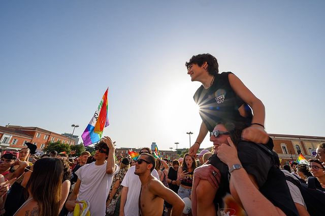 lazio_pride's tweet photo. 🏳️‍🌈 Grazie 10mila volte Latina! 🏳️‍🌈
🏳️‍🌈 Grazie a tutte le persone che hanno attraversato con noi le strade di questa città https://t.co/xG2MTpwFm9