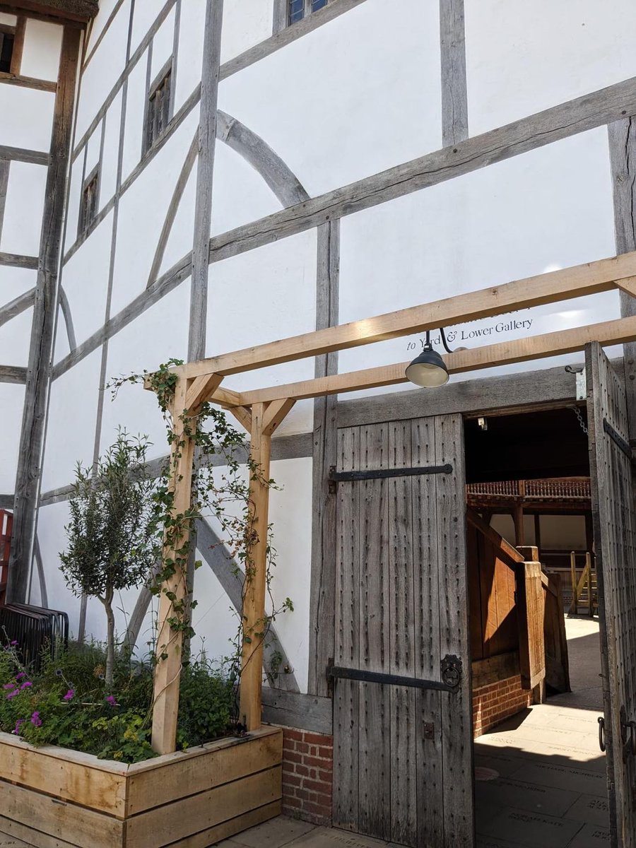 Shakespeare’s Globe tweet media