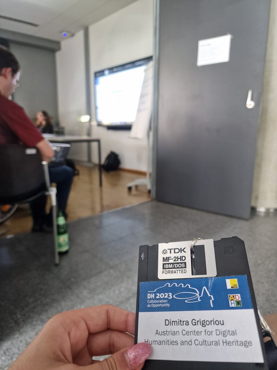 demigrigo's tweet image. Made it to #DH2023 @UniGraz ready for  #SPARQL workshop with #MiMoText 🤩! Which workshop are you currently attending? #DH #DigitalHumanities