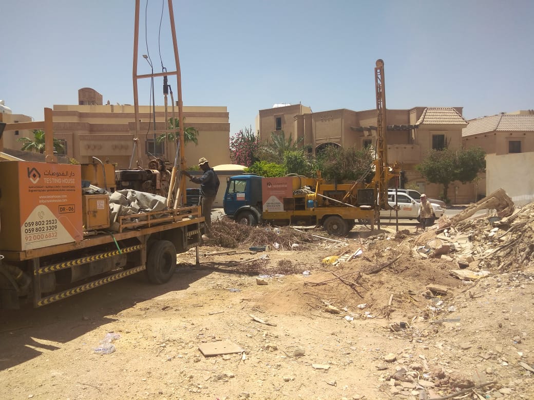 TestingHouse201's tweet photo. فحص عينات تربة بحي الواحة 👨‍🚒👍
#تربة #فحص_تربة #مختبرات #مختبر_تربة #مشاريع #اختبارالتربة #اختبارعينات #دارالفحوصات_للتربة #خرسانة #فحص_الدفان #تصنيف_التربة https://t.co/ElaMVPzKtC