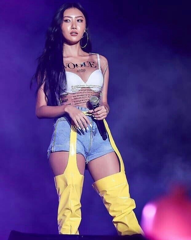 mooclownfactory's tweet photo. Mamamoo next album is going to be BITCHES DON'T CRY with title track name  TOUGH WHORE. https://t.co/TGouvXGpRI