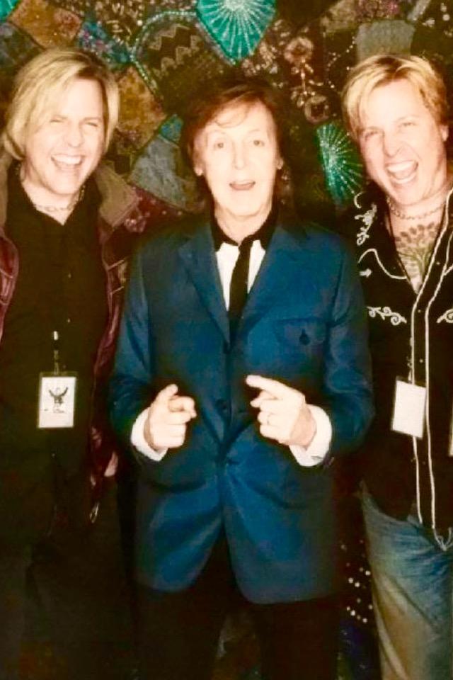 ColumbusCalling's tweet image. Friday night, @MatthewandGun perform at @PicktownPalooza. We chatted w/ Matthew about Nelson's career, their comeback, hanging w/ @foofighters &amp;amp; @PaulMcCartney and so much more.

columbuscalling.com/looking-whos-t…