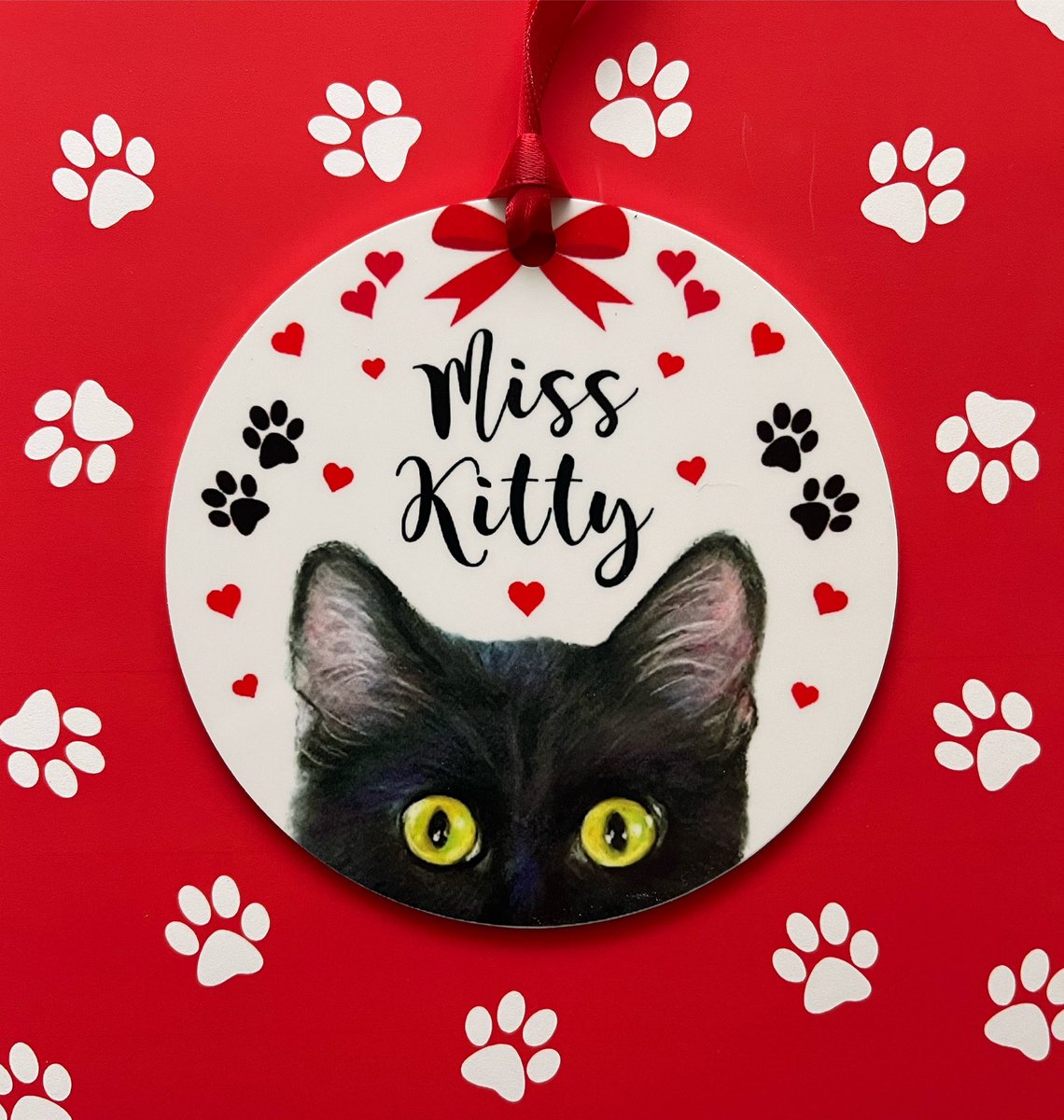 ArtByJulene's tweet photo. Miss Kitty’s ❤️ Purrsonalized Ornament https://t.co/fJH9YeAmjh #blackcats #CatsOfTwitter #blackcatsmatter https://t.co/q9XutPLYcL
