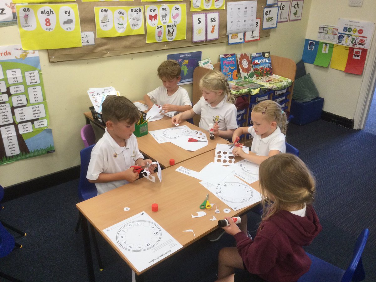 Year 1 are learning about time in Maths. We’ve explored days of the week and months of the year and today Wrens are making their own clocks. 🕰😊