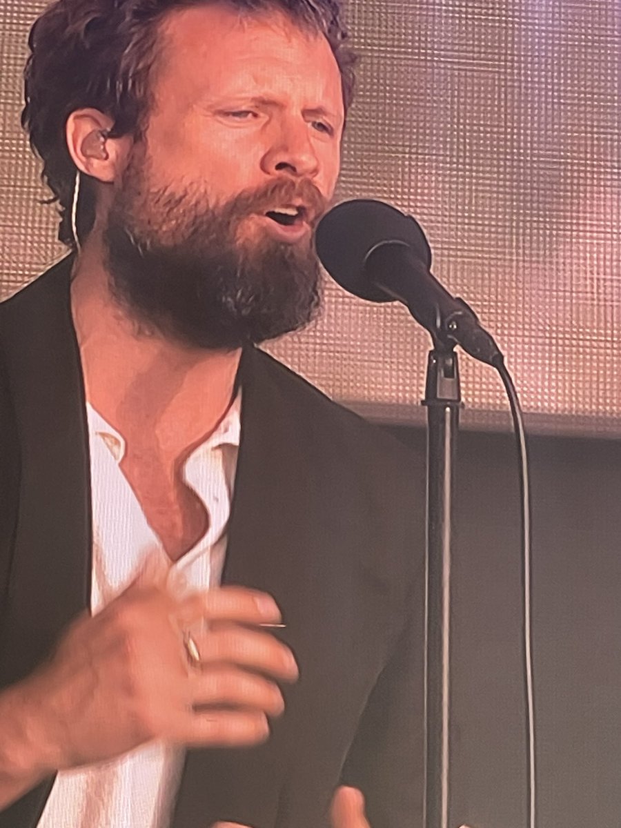 Slayyestome's tweet photo. Why did no one tell me father john misty was hot af 😍 https://t.co/6dxzcRiiuK