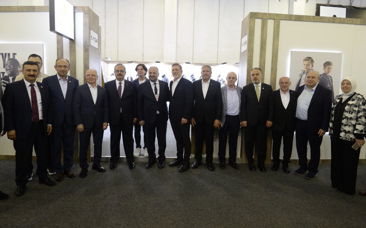 İbrahim Burkay (@ibrahim_burkay) on Twitter photo Bebek ve çocuk konfeksiyonu sektöründe lider üreticilerin buluştuğu <a href="/junioshowbursa/">junioshowbursa</a>’nın açılışını Bursa Valimiz Sayın <a href="/YakupCanbolat/">Yakup CANBOLAT</a>, Büyükşehir Belediye Başkanımız Sayın <a href="/Alinuraktas70/">Alinur AKTAŞ</a> ve kent protokolünün katılımıyla gerçekleştirdik.
<a href="/kfafuarcilik/">KFA FUARCILIK A.Ş.</a> tarafından, BEKSİAD Bebek ve çocuk konfeksiyonu sektöründe lider üreticilerin buluştuğu <a href="/junioshowbursa/">junioshowbursa</a>’nın açılışını Bursa Valimiz Sayın <a href="/YakupCanbolat/">Yakup CANBOLAT</a>, Büyükşehir Belediye Başkanımız Sayın <a href="/Alinuraktas70/">Alinur AKTAŞ</a> ve kent protokolünün katılımıyla gerçekleştirdik.
<a href="/kfafuarcilik/">KFA FUARCILIK A.Ş.</a> tarafından, BEKSİAD