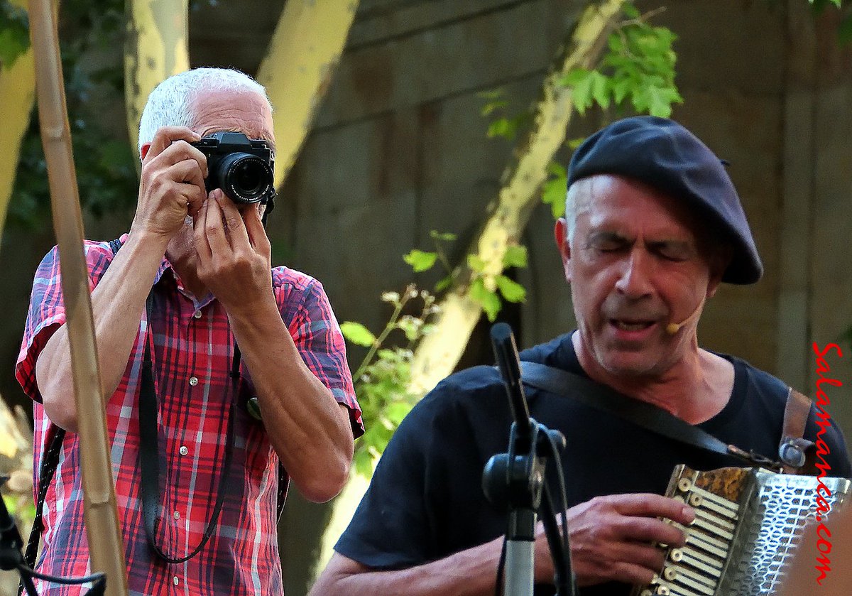 Salamancadotcom's tweet photo. #BuenosAires 40 años ... #Mayalde y al son de la música #Salamanca #Foto #Fotografía #Photo #Photografy https://t.co/3gUBdbtSOz https://t.co/IZtjF9EvhV