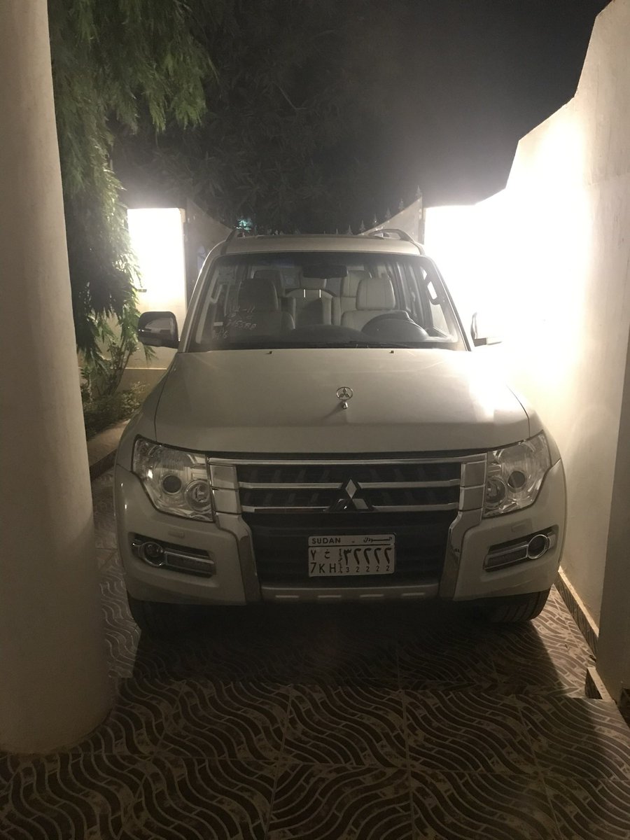 mohammed_balal's tweet photo. #عربية_مفقودة
تمت سرقة عربية من بيتنا في الرياض شارع ١١٢
نوع العربية : Mitsubishi Pajero 2016 
رقم اللوحة: ٧خ ٣٢٢٢٢, 7Kh 3222

واتساب: 
00249900250080
00966561944478
00447448822823 https://t.co/JMYFnv3O0P