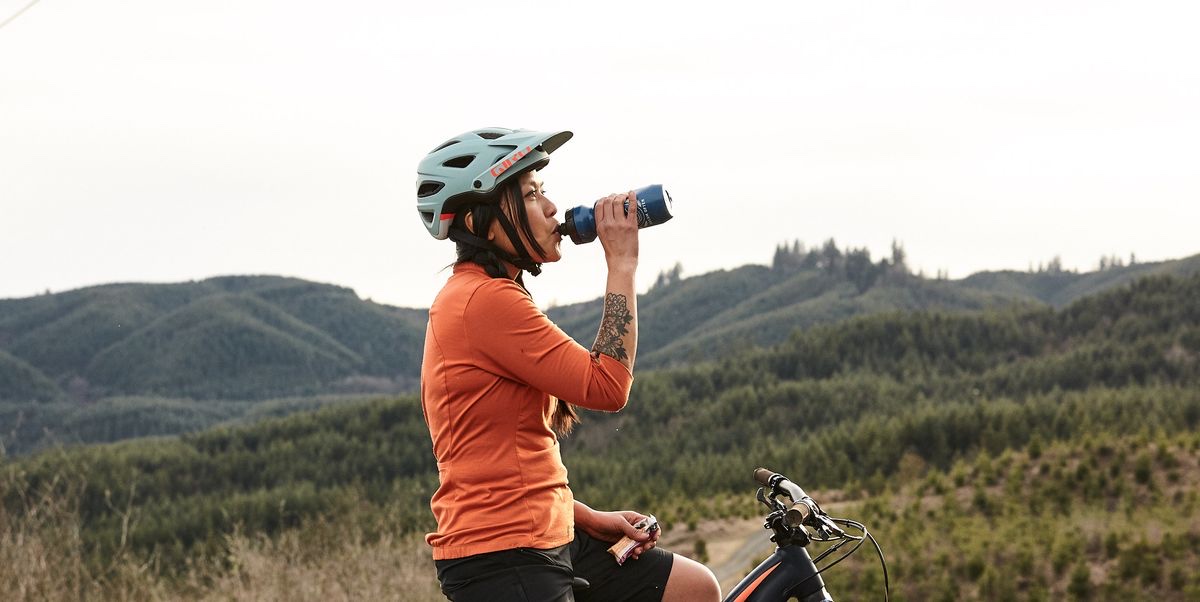 Cycling in the Heat - Tips for Summer Bike Rides bit.ly/3NJdFtk <a href="/BicyclingMag/">Bicycling Magazine</a>