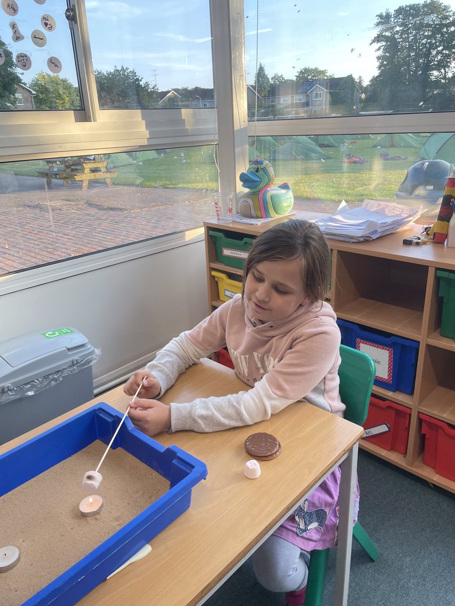 HighwoodPrim4P's tweet photo. Year 4 camp: s’more making (part 1) https://t.co/g7O9VLJ4mp