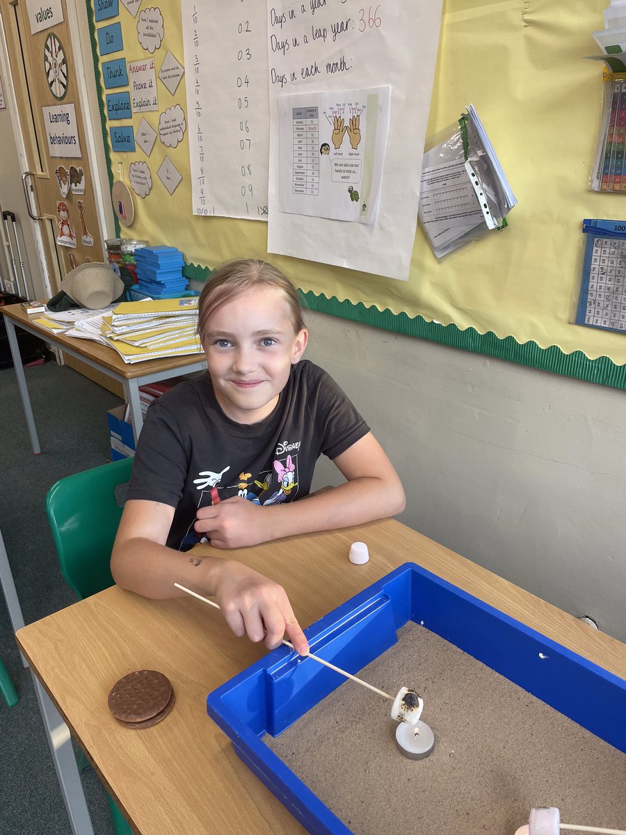 HighwoodPrim4P's tweet photo. Year 4 camp: s’more making (part 1) https://t.co/g7O9VLJ4mp