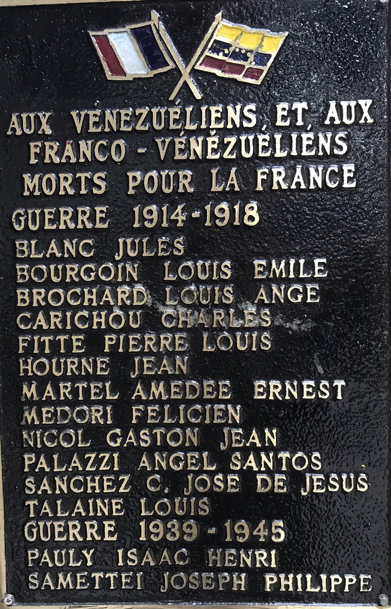Estos son los venezolanos que pelearon por #Francia durante la Primera Guerra Mundial. La placa está en el #colegiofrancia de Caracas. El embajador <a href="/NadalDiplo/">Romain Nadal</a> se va y aún queda mucho por hacer para una integración entre los estudiantes . Objetivo de la educación bilingüe.