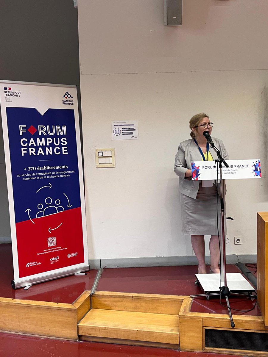 CampusFrance's tweet photo. 🎬 Ouverture du Forum Campus France par Donatienne Hissard, notre DG,  Emmanuelle Garnier, Présidente #ForumCF et Arnaud Giacometti Président @UnivTours !
👉 Nous souhaitons la bienvenue aux 200 participants représentant une centaine d’établissements d'enseignement supérieur 🇫🇷. https://t.co/QZ5NarZxDQ